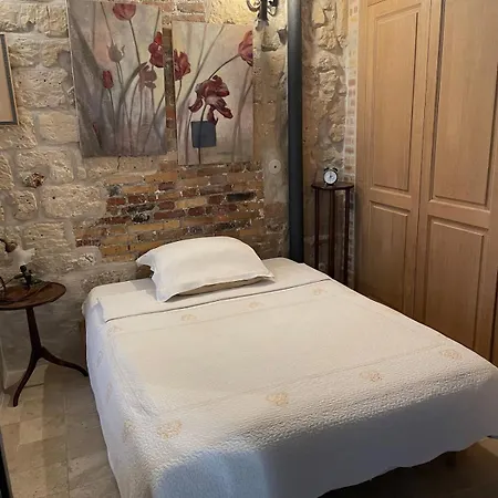 Aparthotel Marais Romantique Centre 4