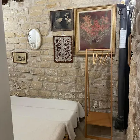 Aparthotel Marais Romantique Centre 4 4*
