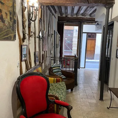 Aparthotel Marais Romantique Centre 4