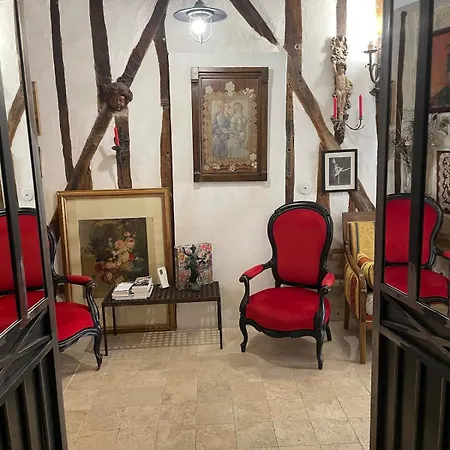 Aparthotel Marais Romantique Centre 4
