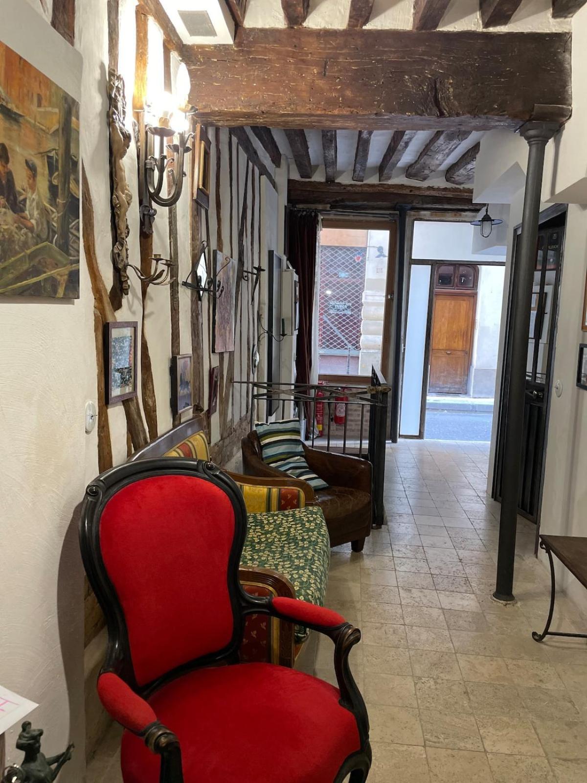 Aparthotel Marais Romantique Centre 4