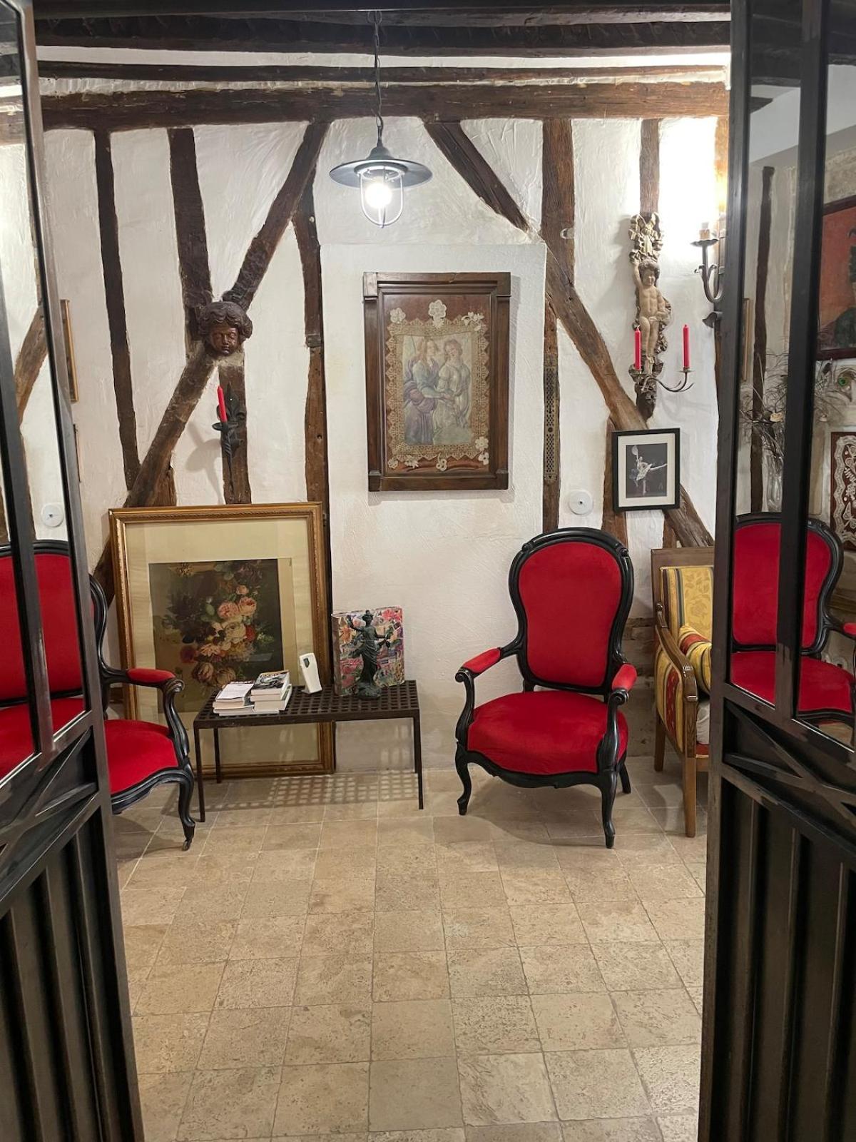 Aparthotel Marais Romantique Centre 4